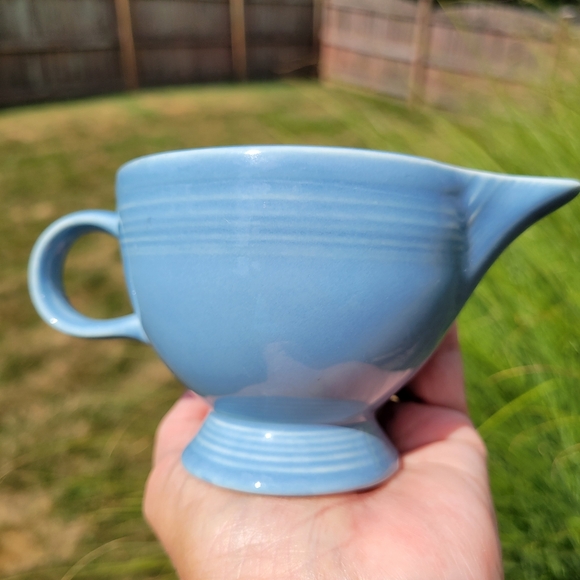 Fiesta Individual Creamer ~ P86 Periwinkle Blue ~ GUC ~ Retired Fiestaware - Picture 7 of 16